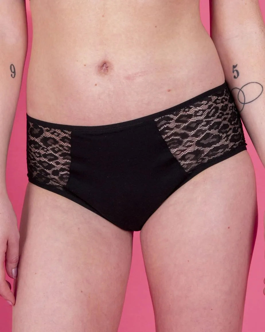 Elsa Shorty - Black